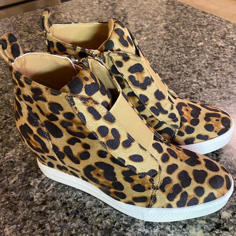 Hidden wedge leopard sneakers